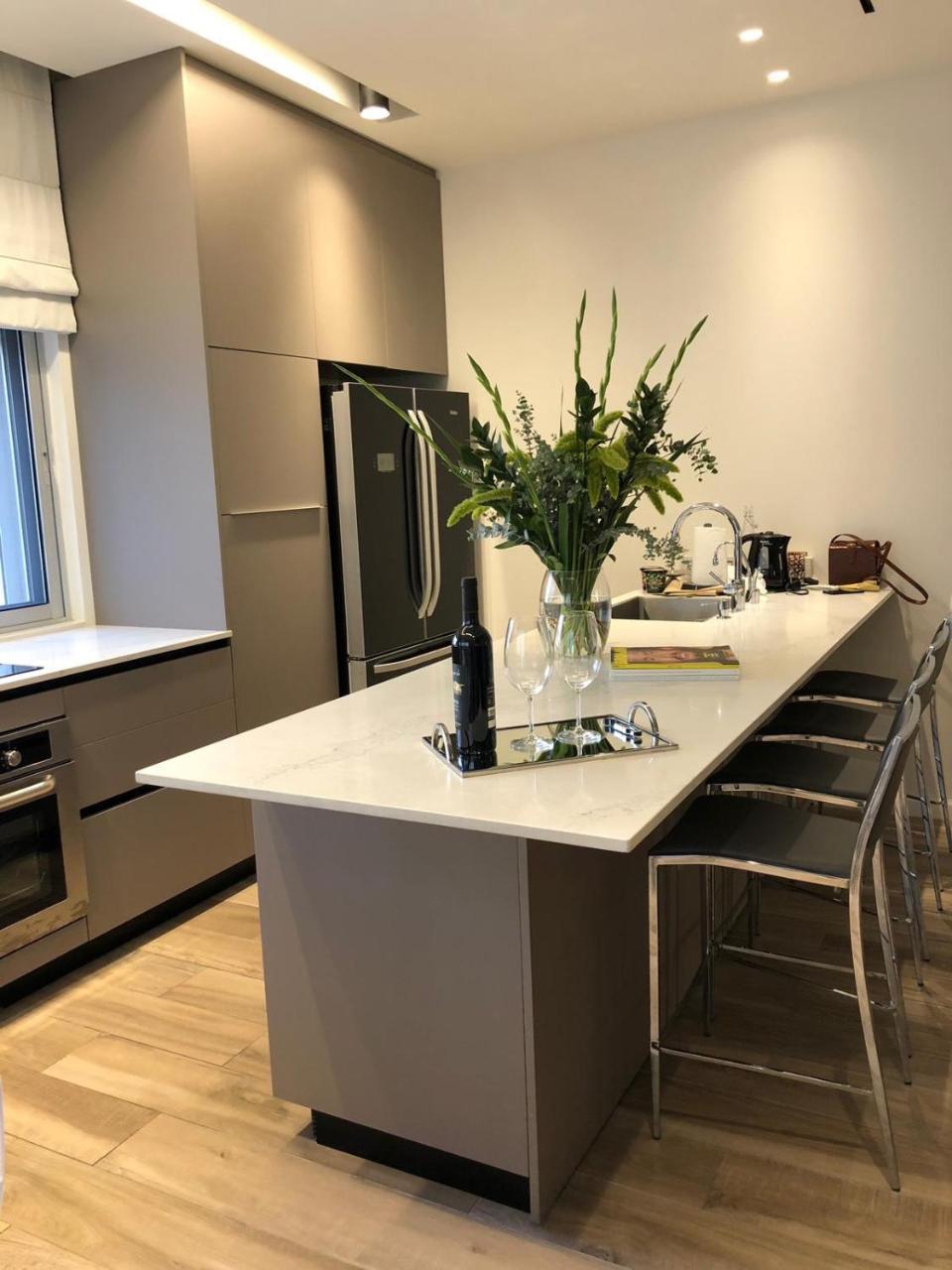 K Suites Tlv By The Beach Тел Авив Екстериор снимка
