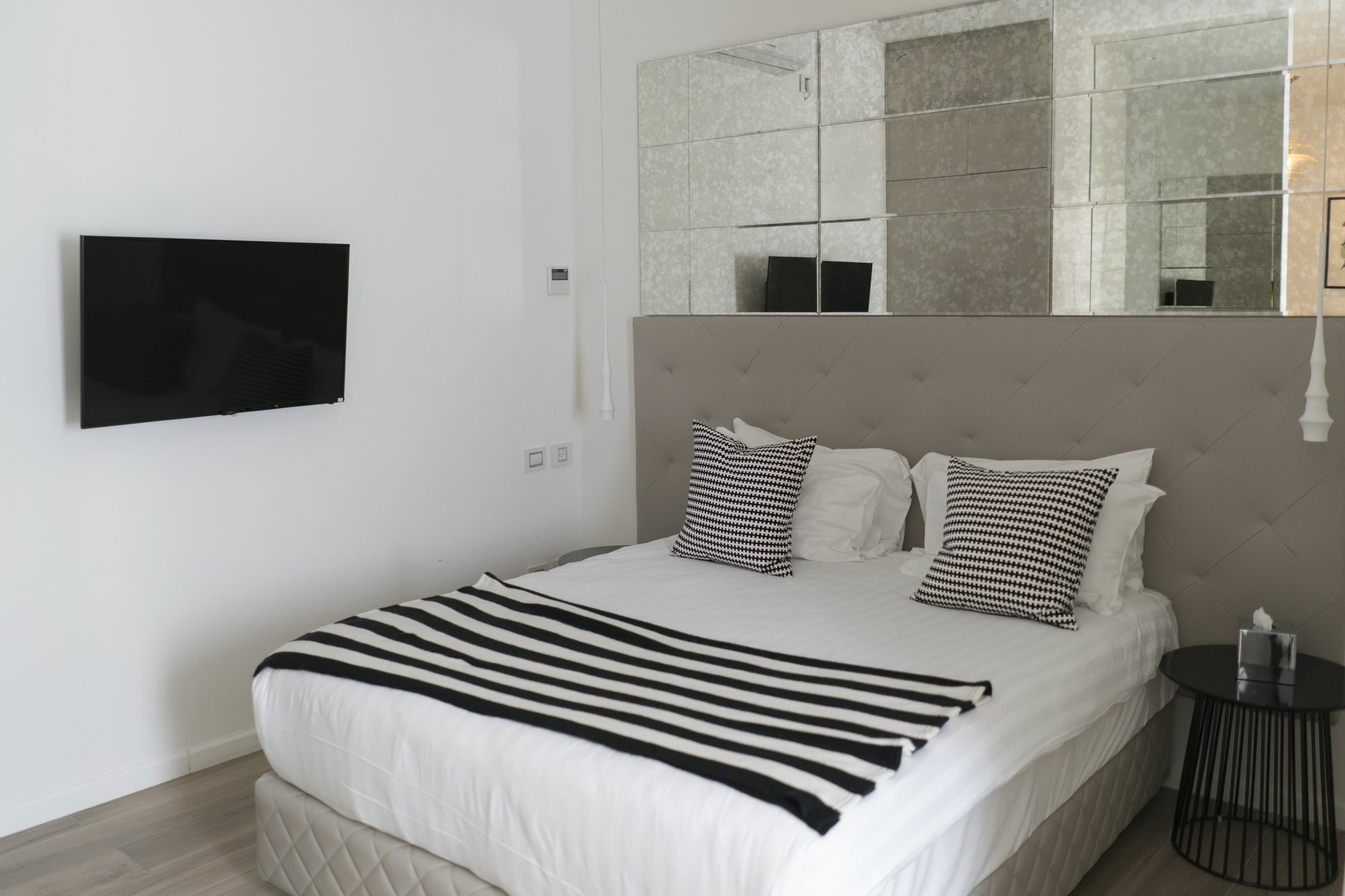 K Suites Tlv By The Beach Тел Авив Екстериор снимка