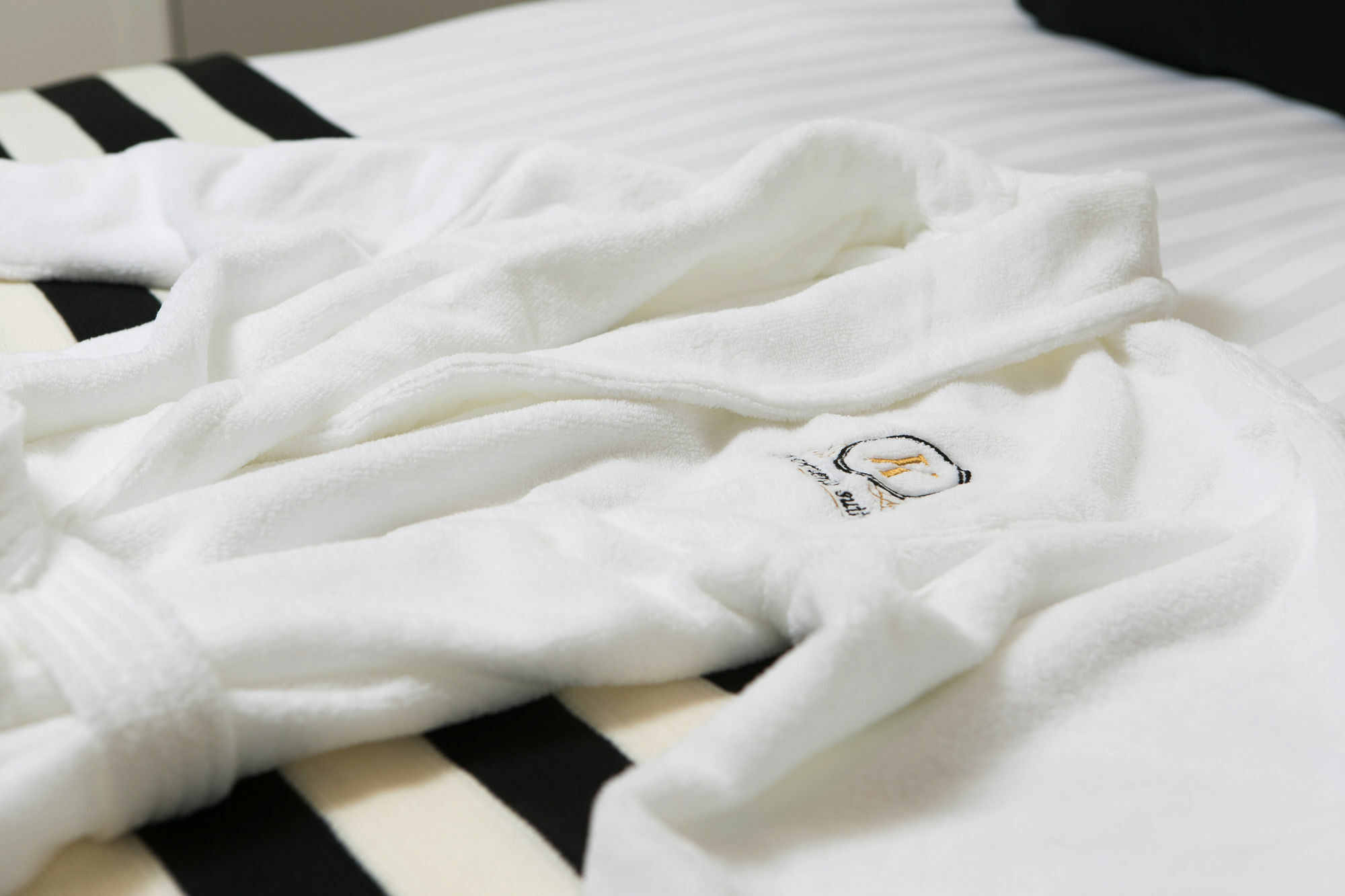 K Suites Tlv By The Beach Тел Авив Екстериор снимка